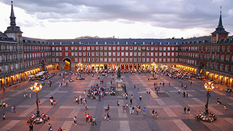 Головна площа (Пласа-Майор) в Мадриді, Іспанія